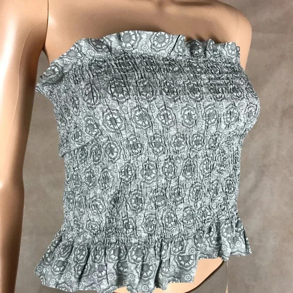 AQUA Medallion Strapless Smocked Tube Top NWT LARGE - Picture 4 of 10